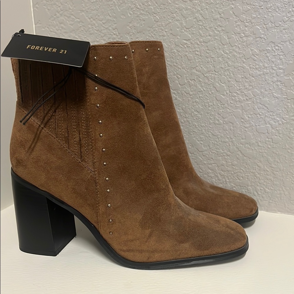 Forever 21 Women's Tan Ankle Boots